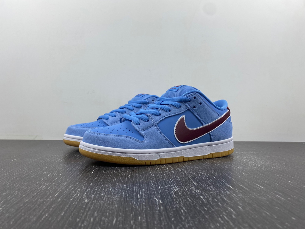 Nike SB Dunk Low Philadelphia Phillies