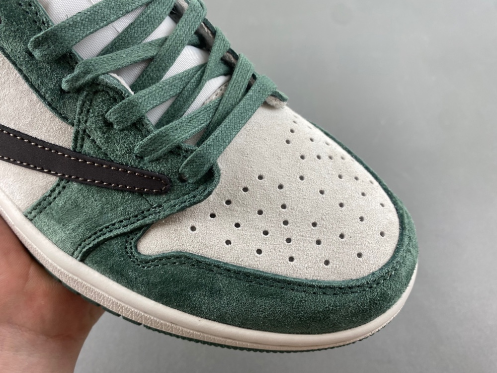 Travis Scott x Air Jordan 1 Low DW7866-199