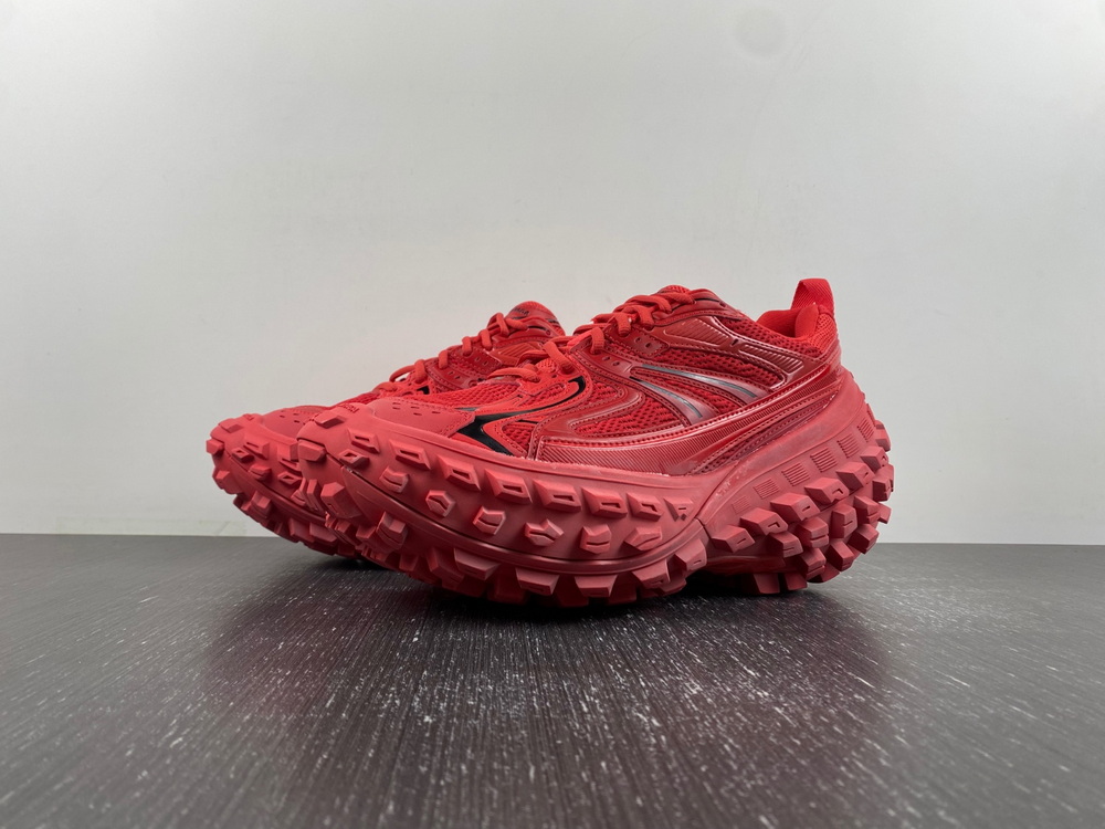 Balenciaga Defender 685613-W2RAA 6010