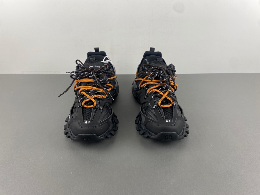 Balenciaga Track 3.0 800592 WTRHK 1000