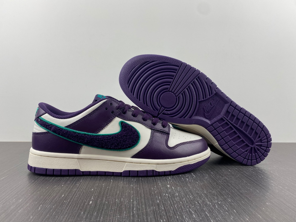 Nike Dunk Low Chenille Swoosh