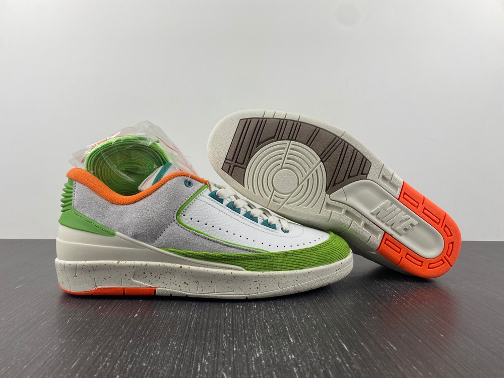 Jordan 2 Retro Low TITAN