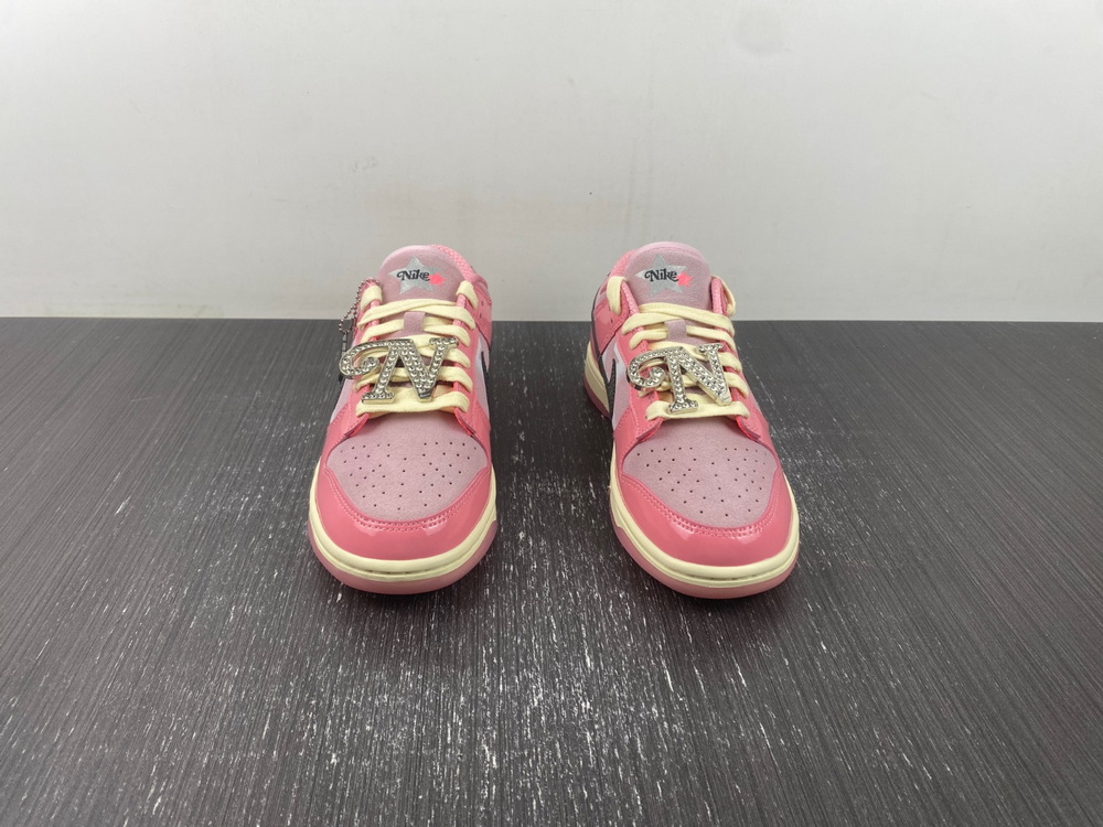 Nike Dunk Low LX Barbie (W)