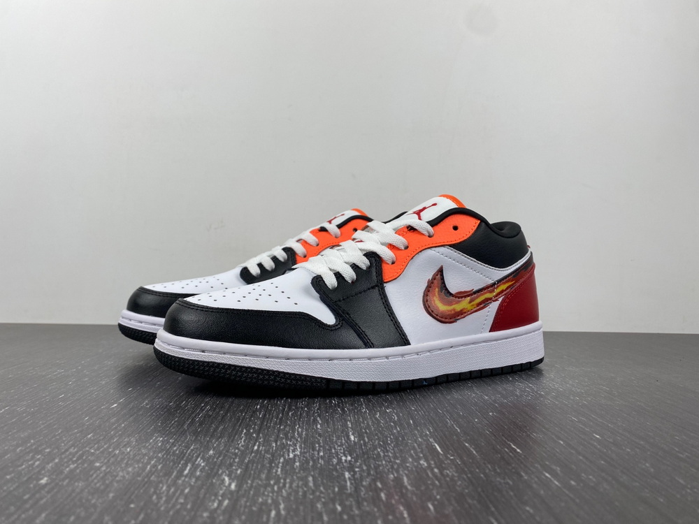 Air Jordan 1 Low Flaming Swoosh (GS)
