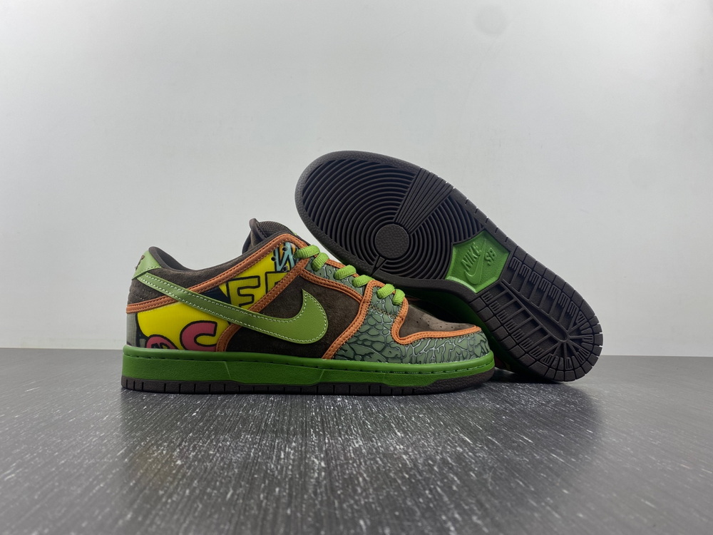 Nike SB Dunk Low De La Soul (2015)