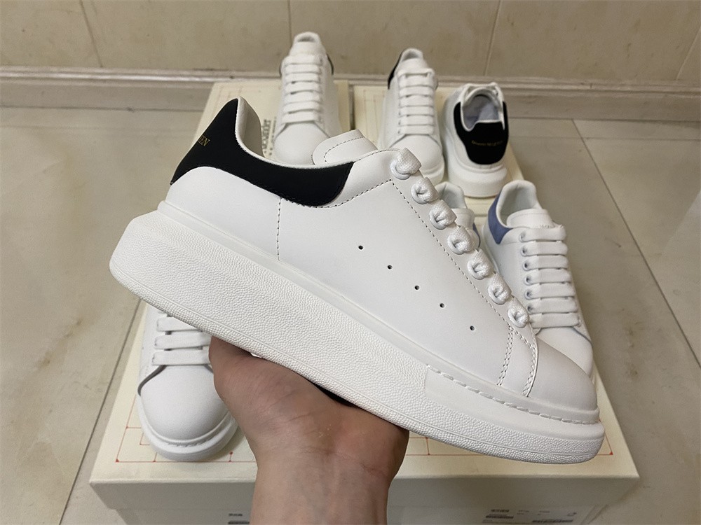 Alexander McQueen Oversized White Black