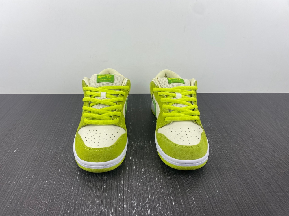 Nike SB Dunk Low Green Apple