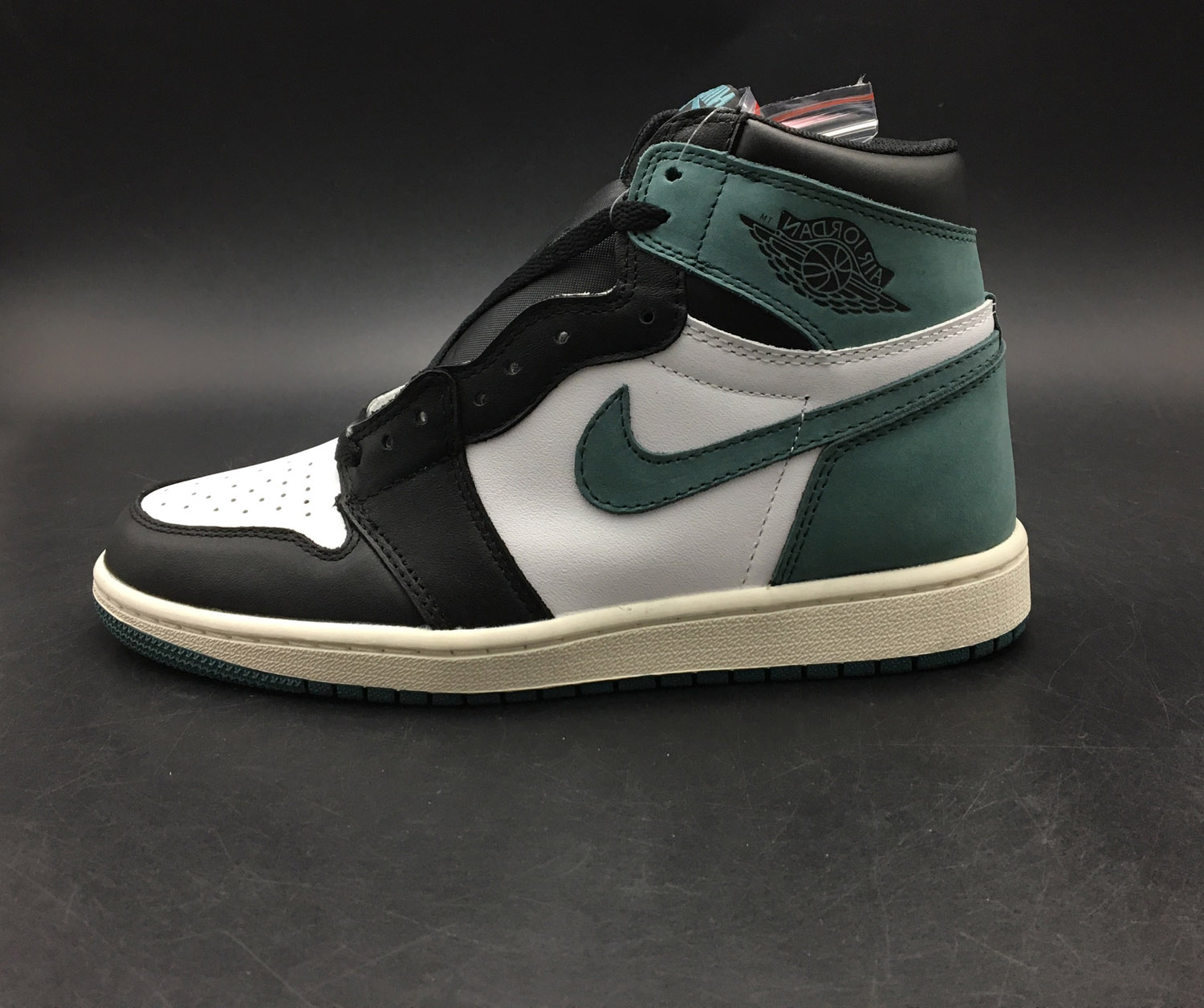 Air Jordan 1 Retro High Clay Green