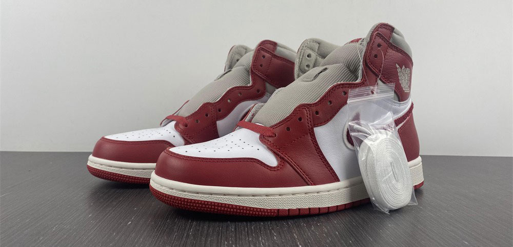 Jordan 1 High OG Newstalgia Chenille