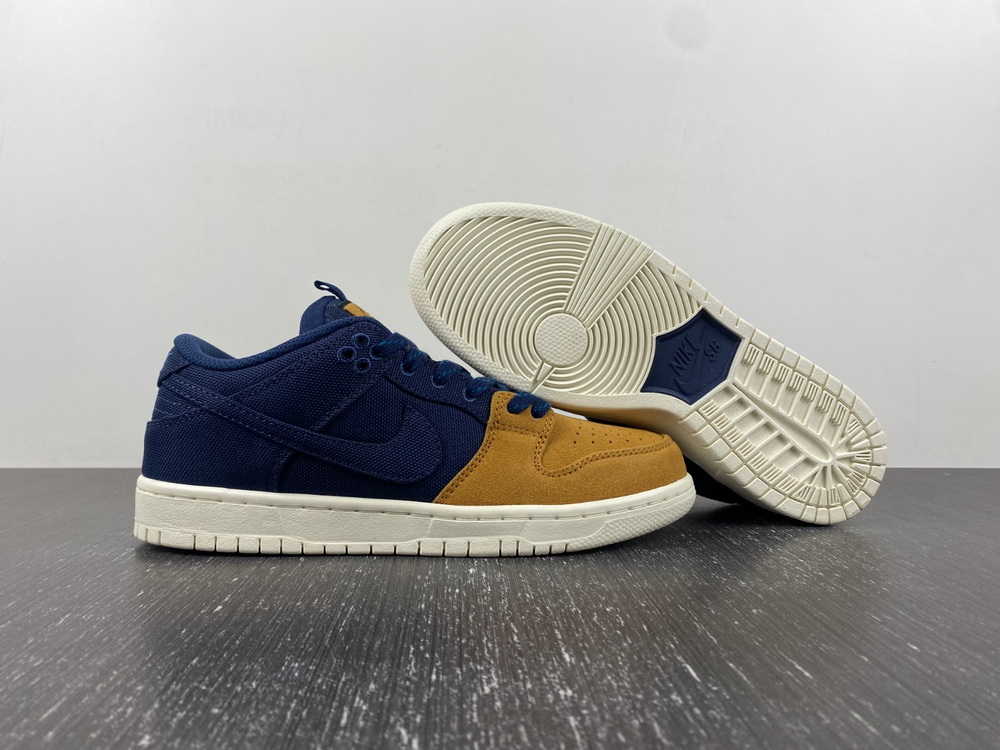 Nike SB Dunk Low Pro PRM 90s Backpack