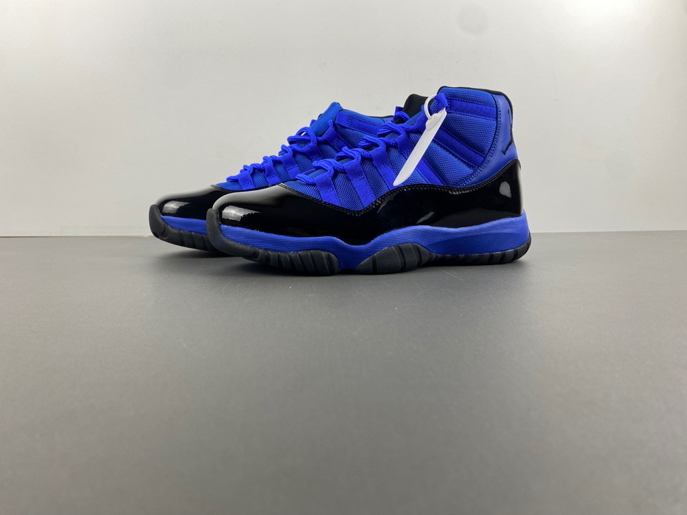 Air Jordan 11 CT8012-400 size 14