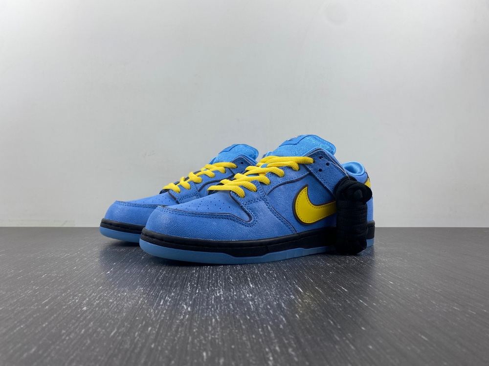 The Powerpuff Girls x Nike SB Dunk Low Bubbles Biggest 14