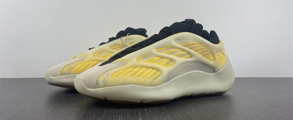 Adidas Yeezy 700 V3 Mono Safflower