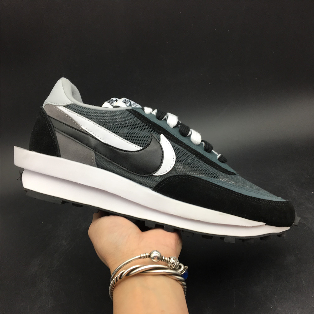 Sacai x Nike LVD Waffle Daybreak Black Green