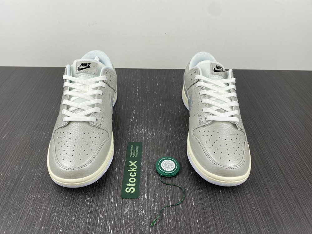 Nike Dunk Low Metallic Silver