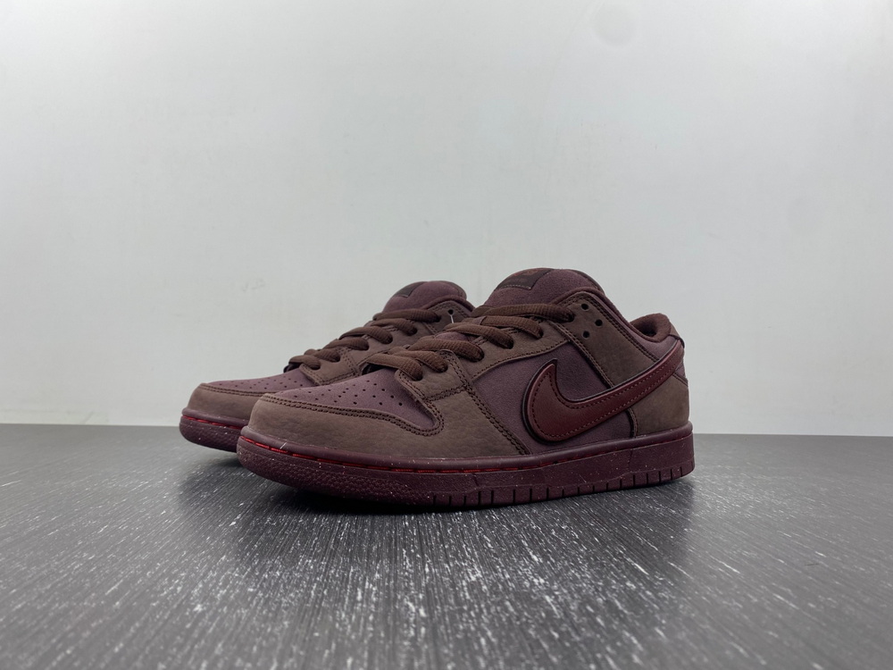 Nike SB Dunk Low City of Love Burgundy Crush