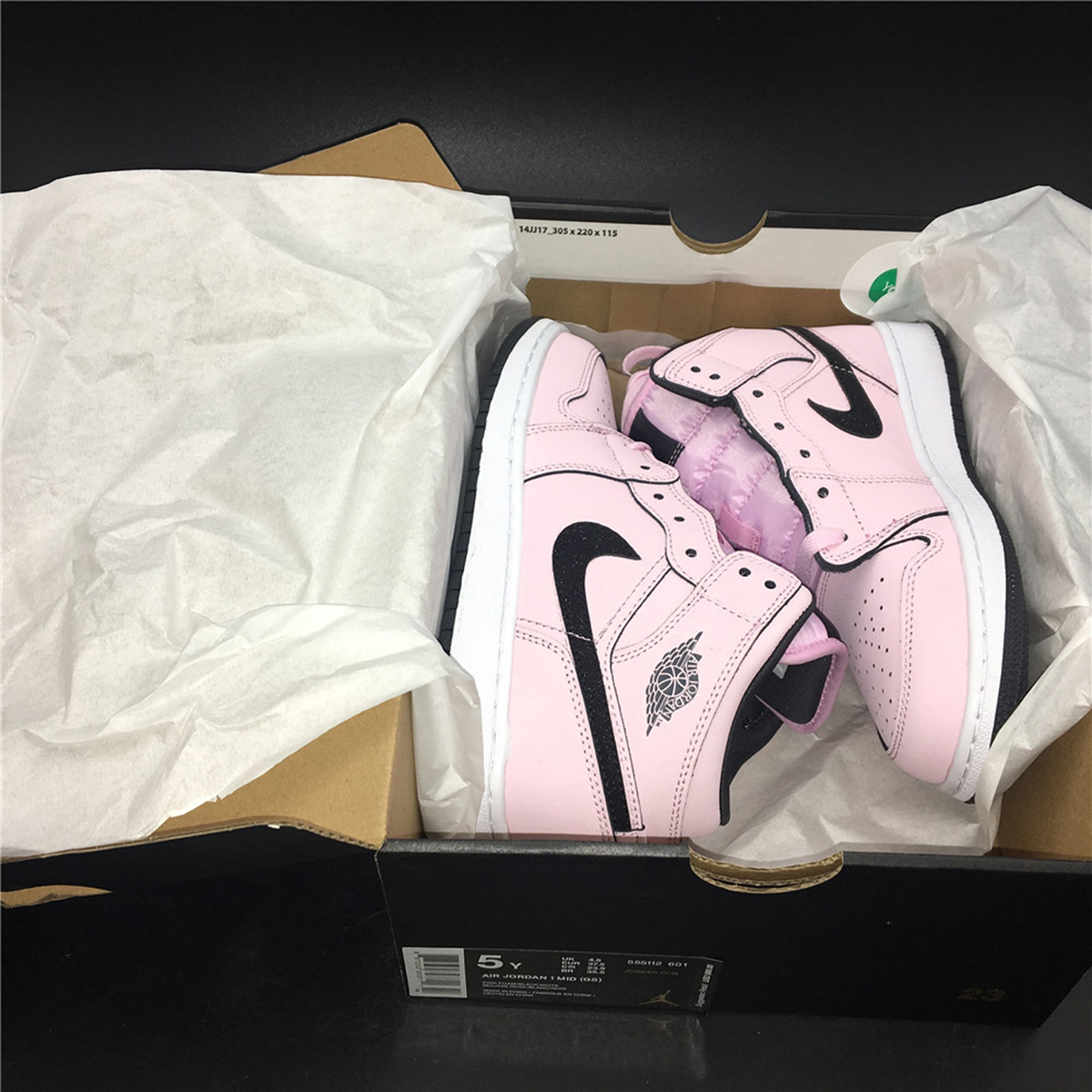 Air Jordan 1 Mid