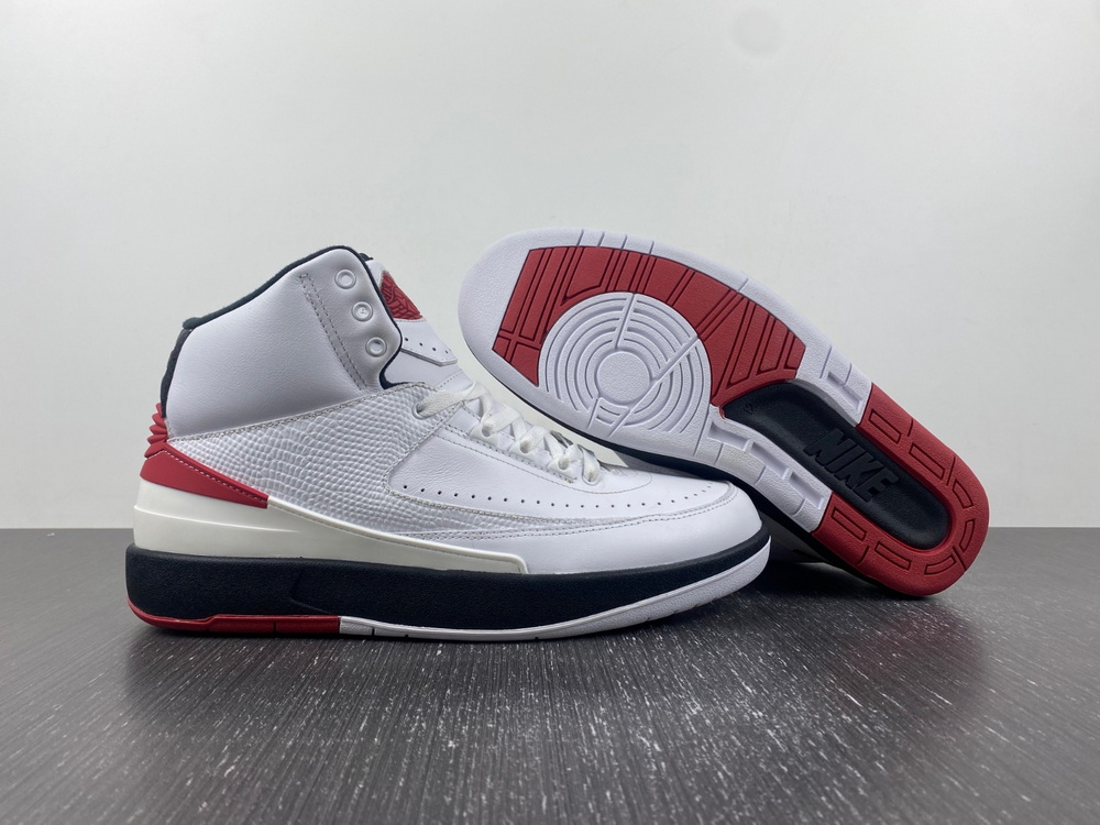 Jordan 2 Retro OG Chicago (2022)
