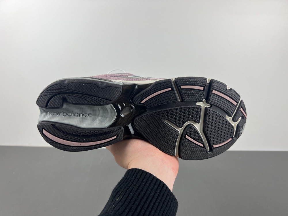 New Balance 2002R M2010REF