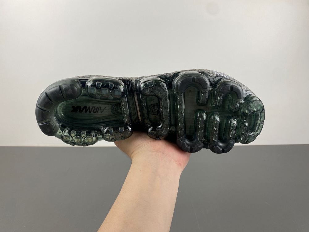 Nike Air VaporMax Platinum Red Black