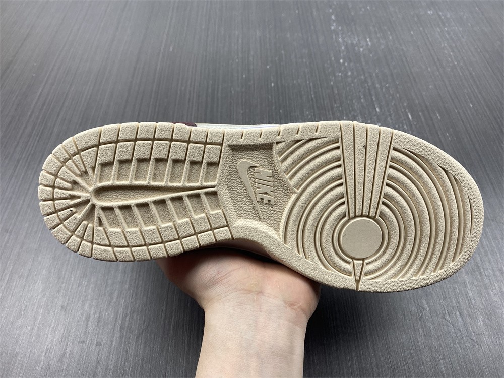 Nike Dunk Low Scrap Latte