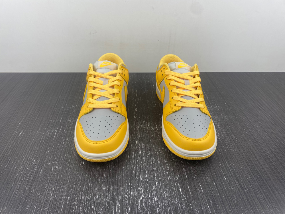 Nike Dunk Low Citron Pulse (W)
