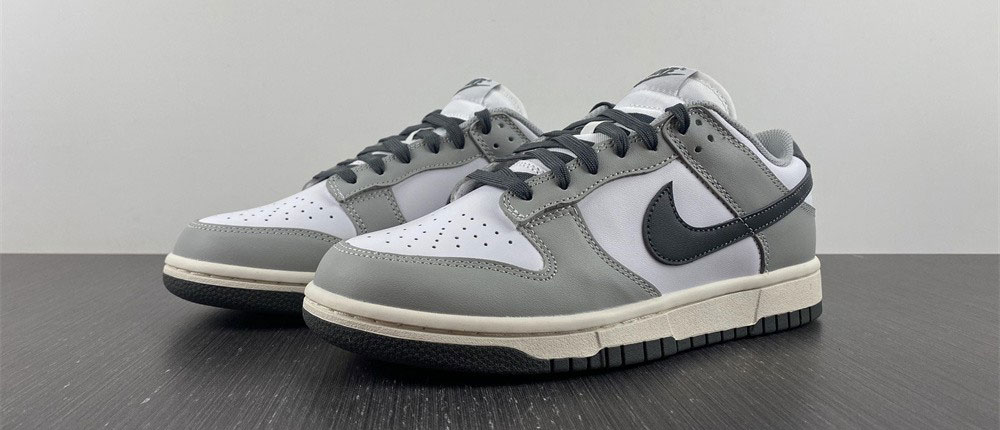 Nike Dunk Low Light Smoke Grey