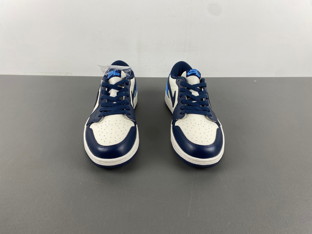 Jordan 1 Low OG Obsidian UNC