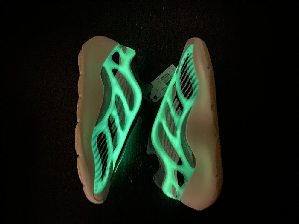 Adidas Yeezy 700 V3 Fade Salt