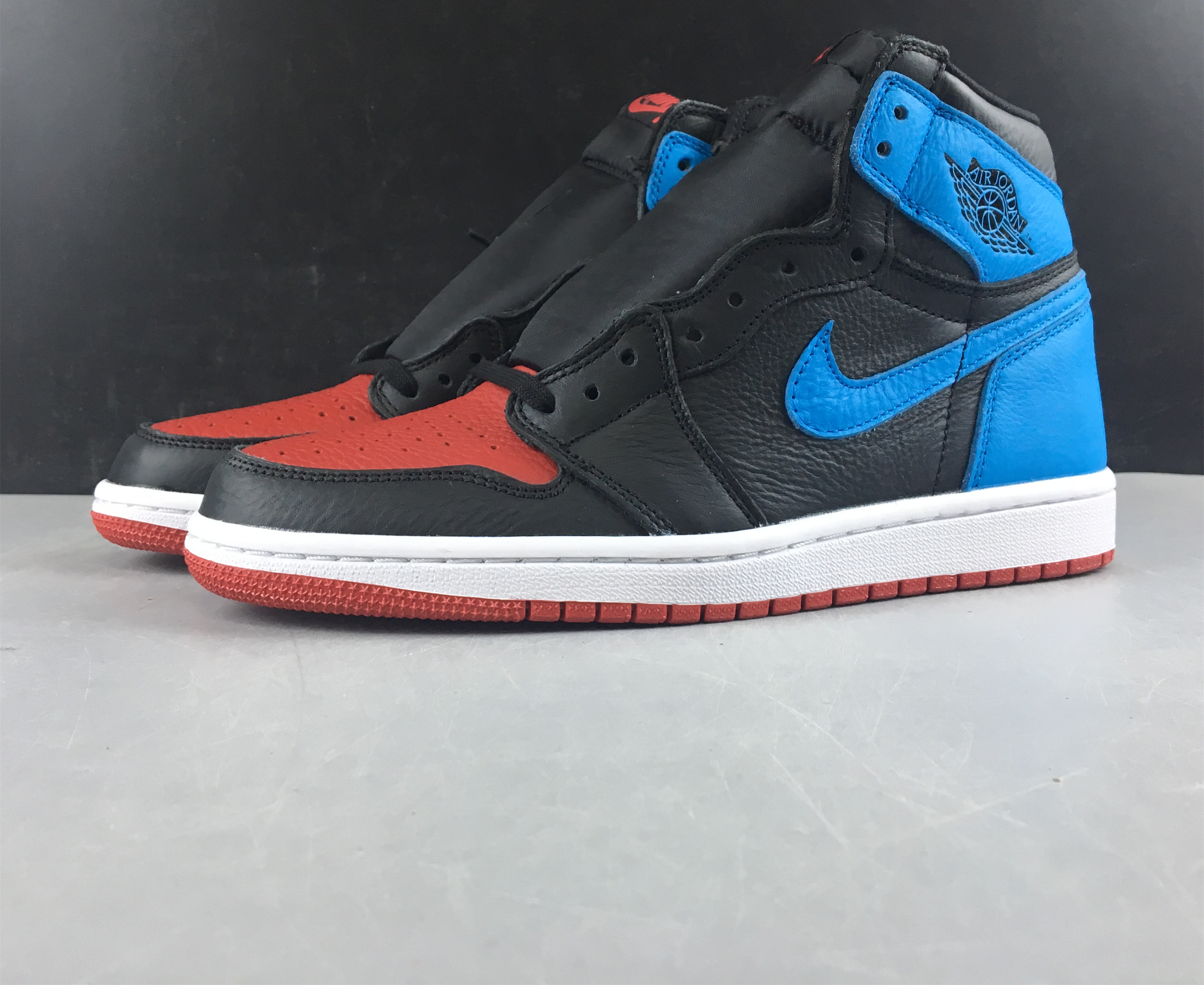 Air Jordan 1 High OG“Fearless”