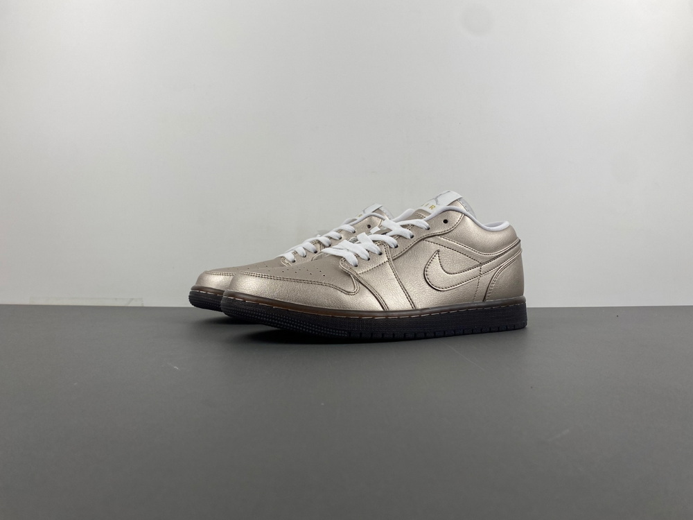 Air Jordan 1 Low SE Metallic Zinc