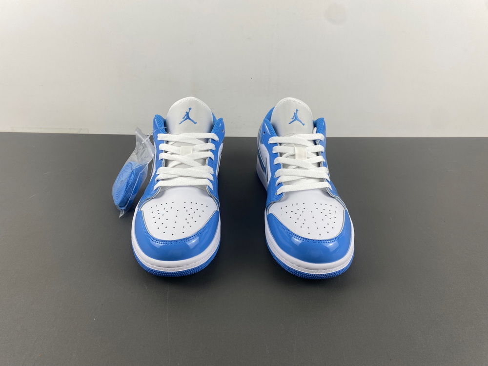 Jordan 1 Low SE White Legend Blue