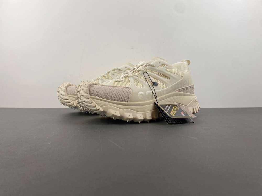 Moncler Trailgrip GTX sneakers Beige