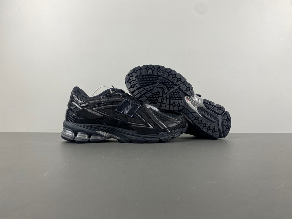 New Balance 1906A Black