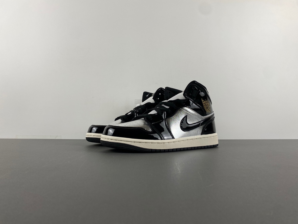 Jordan 1 Mid SE Black Metallic Silver Sail Metallic Gold (GS)