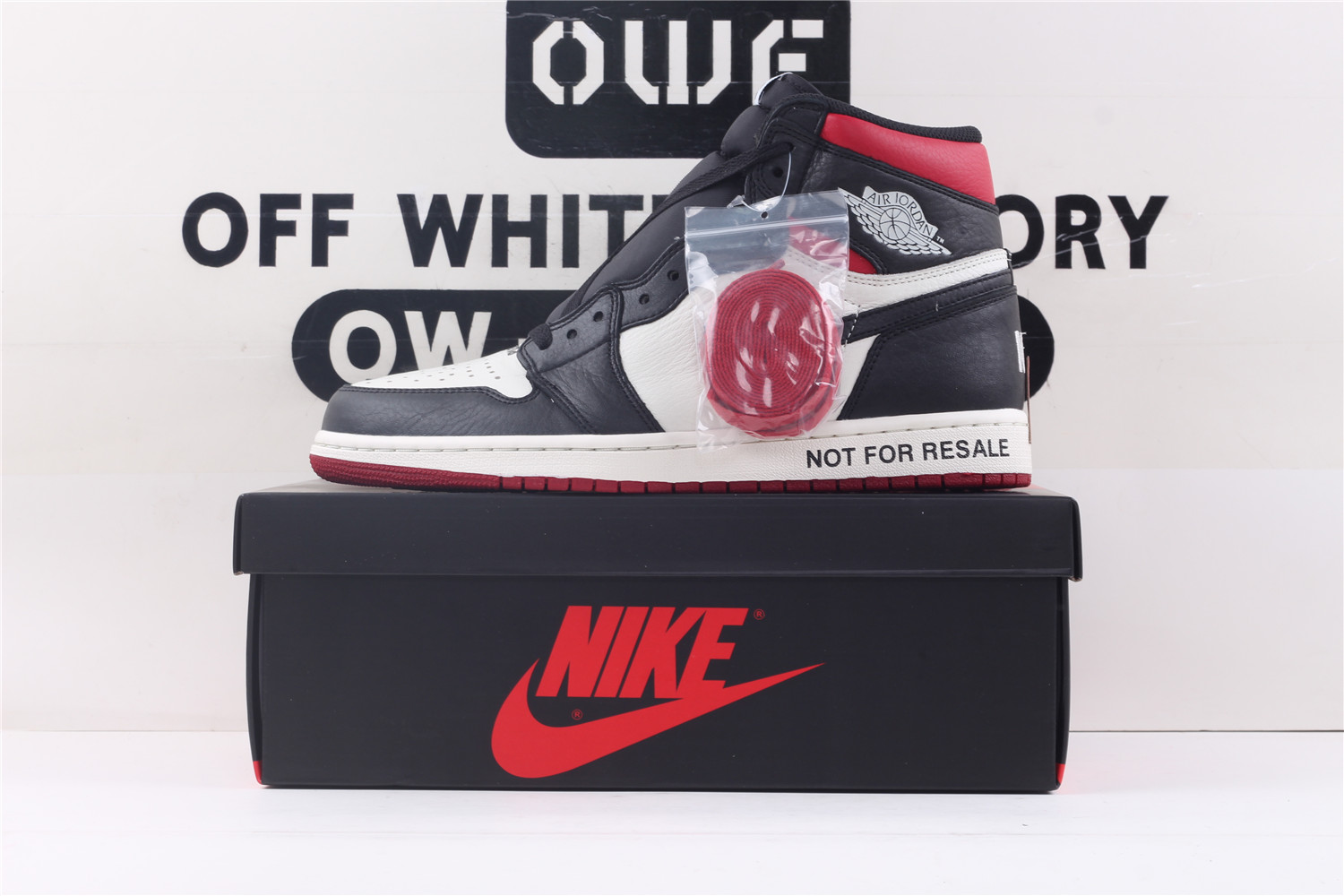 Air Jordan 1 Retro High OG Not For Resale Varsity Red