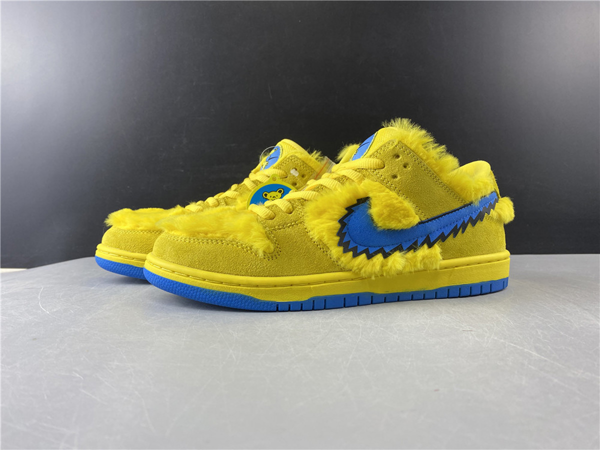 Nike SB Dunk Low Grateful Dead Yellow Bear