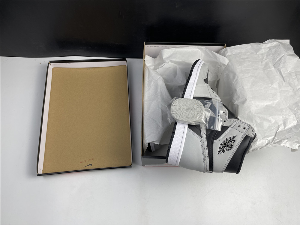 Nike Jordan 1 Retro High Black White Light Smoke Grey