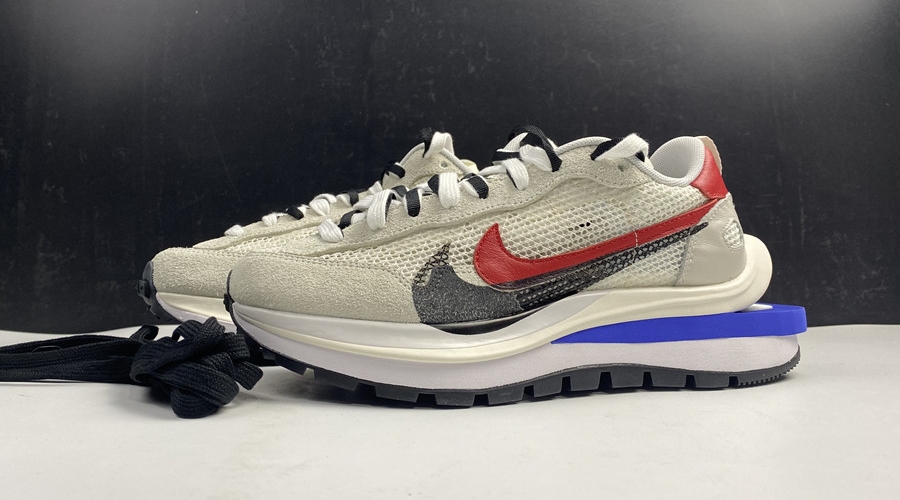 Nike Vaporwaffle Sacai Sport Fuchsia Game Royal