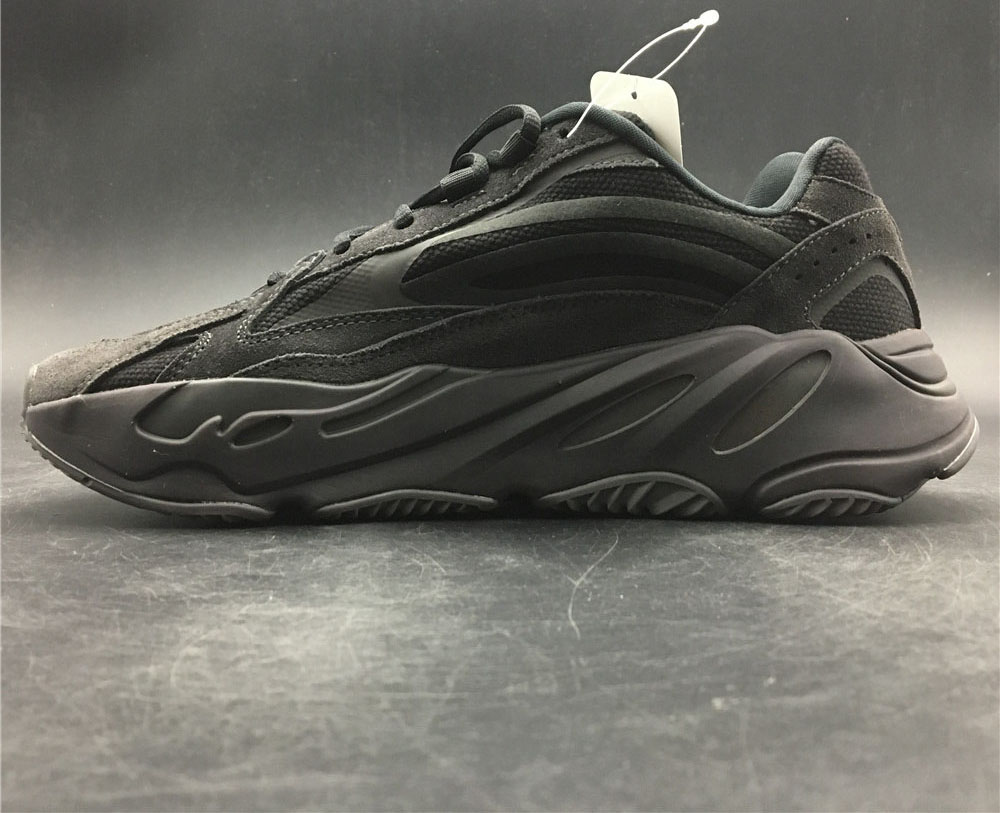 @OWF Adidas yeezy boost 700 V2