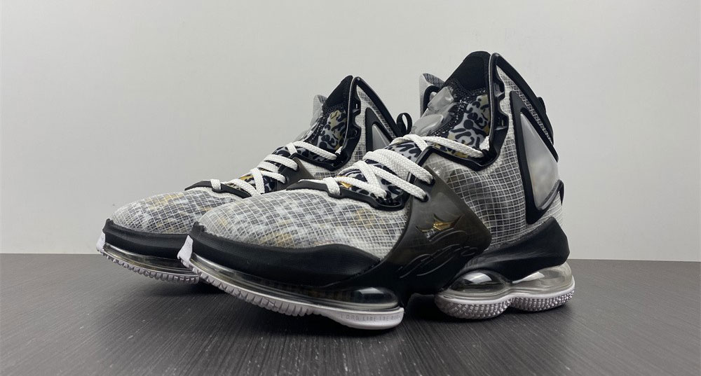 Nike Lebron 19 Royalty