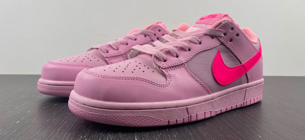 Nike Dunk Low Triple Pink