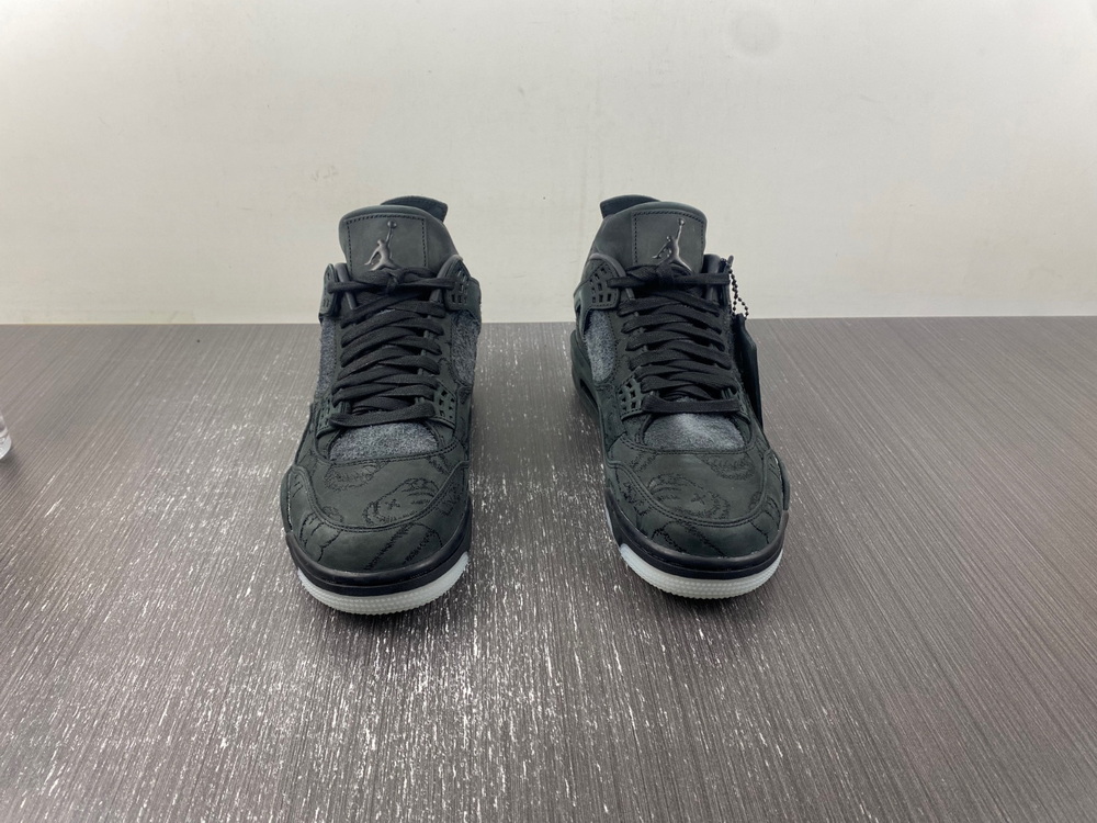 GX batch Jordan 4 Retro Kaws Black Biggest 16