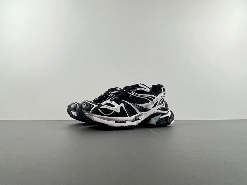 Balenciaga Runner Sneaker 779064-W3RBXP-0213