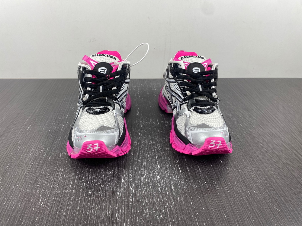Balenciaga Runner Sneaker 677402 W3RBW 9155
