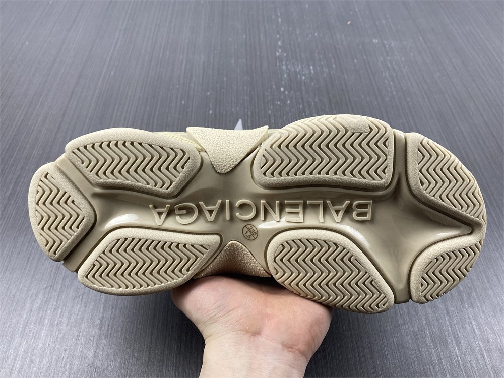 Balenciaga Triple S Beige Sneaker