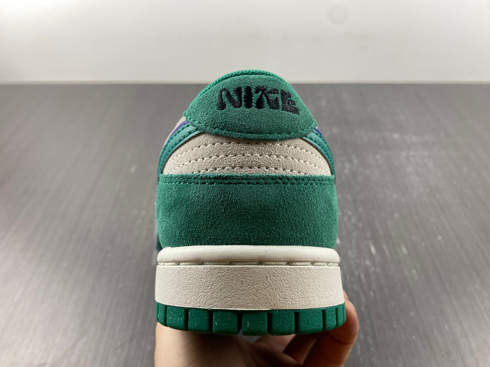Nike Dunk Low SE 85 Neptune Green