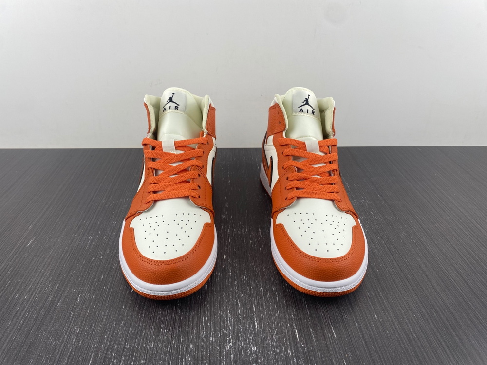 Jordan 1 Low SE Sport Spice