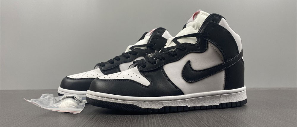 Nike Dunk High Panda (2021)