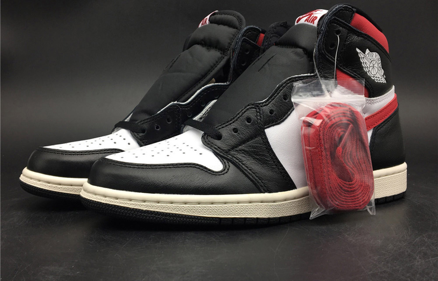 Jordan 1 Retro High Black Gym Red